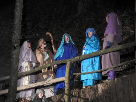 Utrinki iz druge uprizoritve predstave Božična noč, odigrane 5.1.2019 11